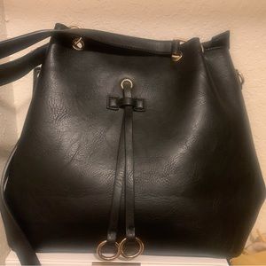 FOREVER 21 WOMEN BLACK MINIMALIST SHOULDER BAG